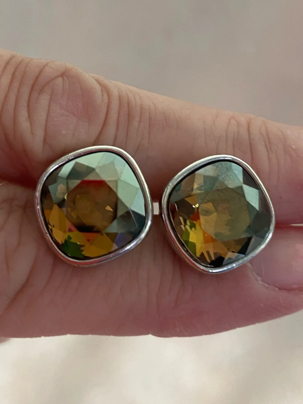 Sabika Olive/Beige Iridescent Australian Crystal Men’s Cuff Links